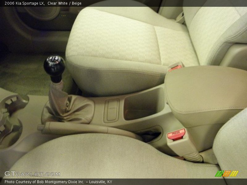 Clear White / Beige 2006 Kia Sportage LX