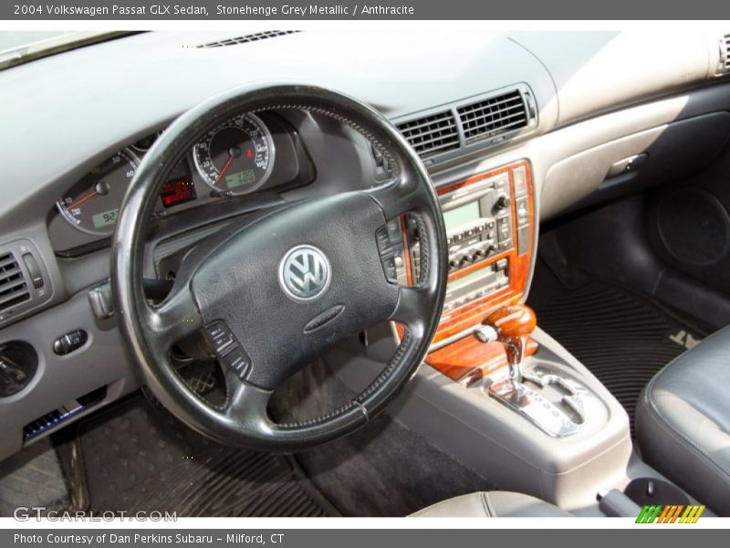  2004 Passat GLX Sedan Anthracite Interior