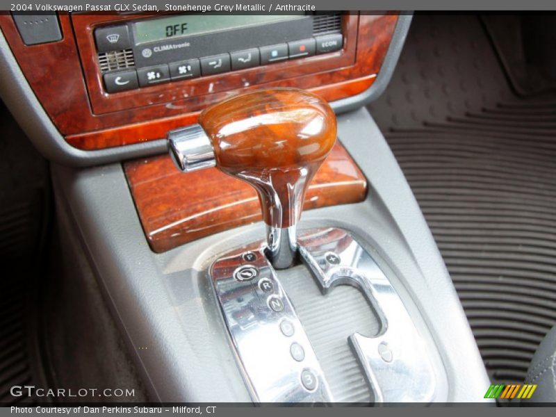 Stonehenge Grey Metallic / Anthracite 2004 Volkswagen Passat GLX Sedan