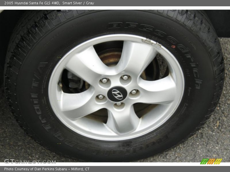 Smart Silver / Gray 2005 Hyundai Santa Fe GLS 4WD