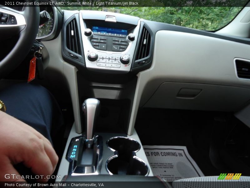 Summit White / Light Titanium/Jet Black 2011 Chevrolet Equinox LT AWD