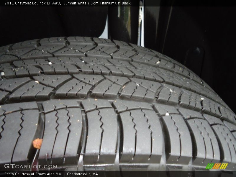 Summit White / Light Titanium/Jet Black 2011 Chevrolet Equinox LT AWD