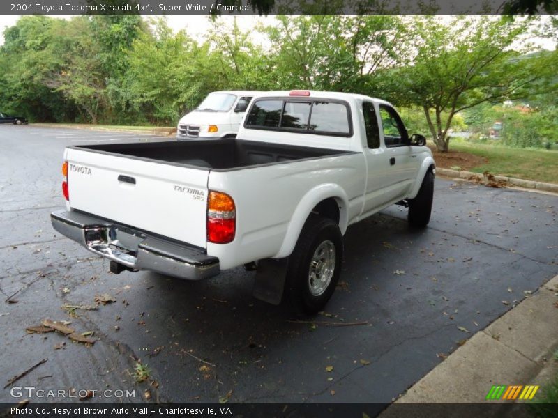 Super White / Charcoal 2004 Toyota Tacoma Xtracab 4x4