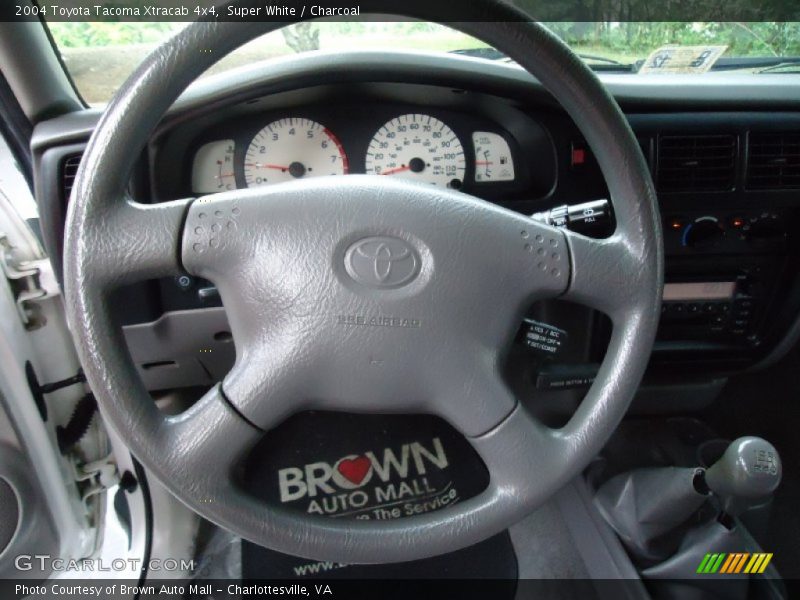 Super White / Charcoal 2004 Toyota Tacoma Xtracab 4x4