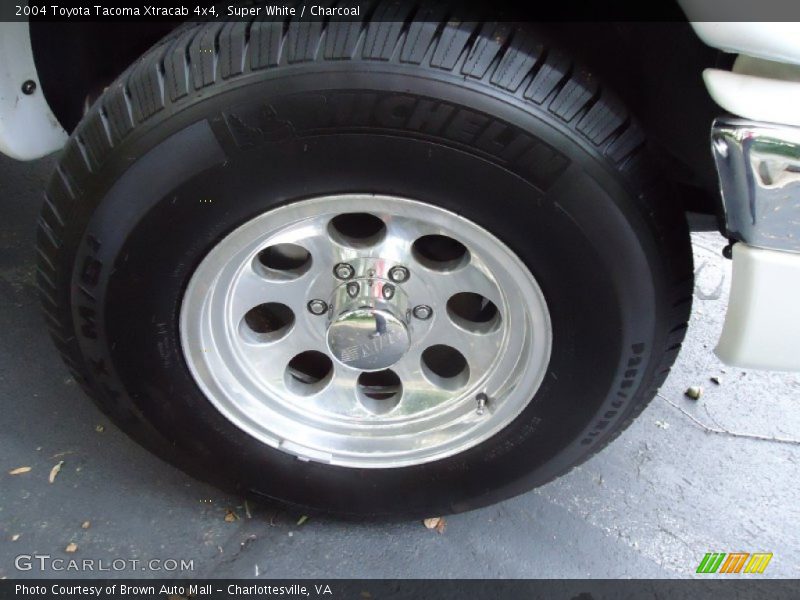 Super White / Charcoal 2004 Toyota Tacoma Xtracab 4x4