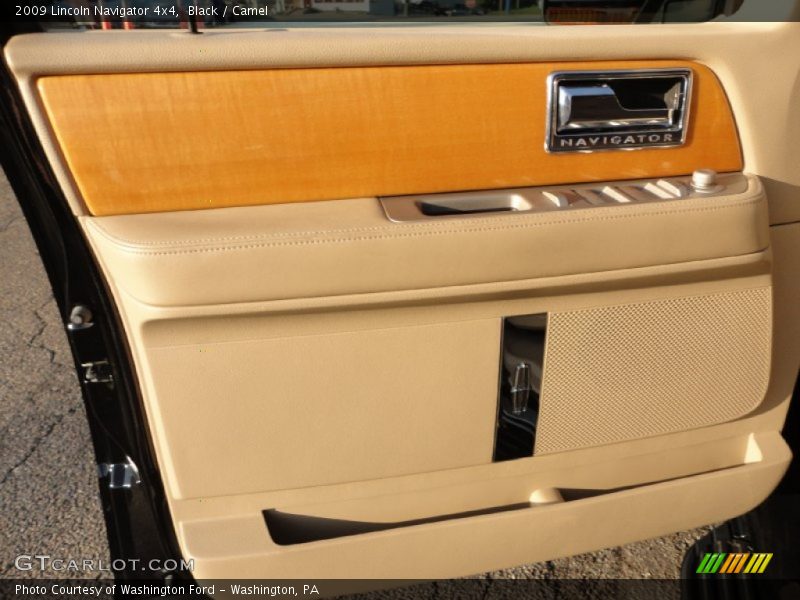 Black / Camel 2009 Lincoln Navigator 4x4