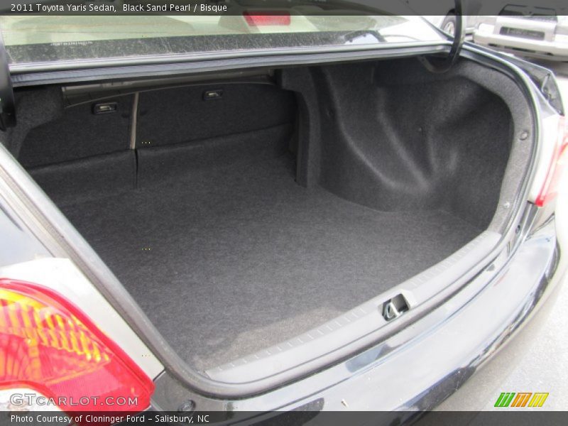  2011 Yaris Sedan Trunk