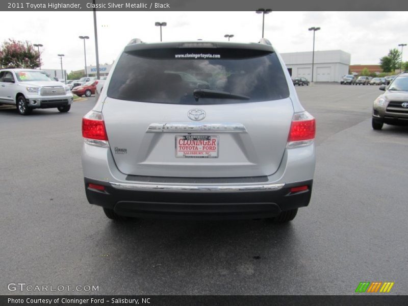 Classic Silver Metallic / Black 2011 Toyota Highlander