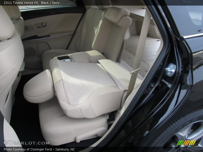 Black / Ivory 2011 Toyota Venza V6