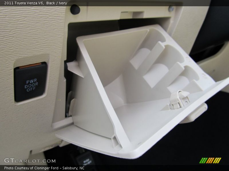 Black / Ivory 2011 Toyota Venza V6