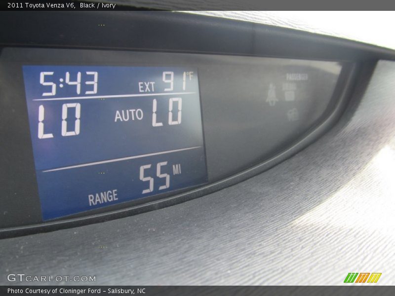 Black / Ivory 2011 Toyota Venza V6