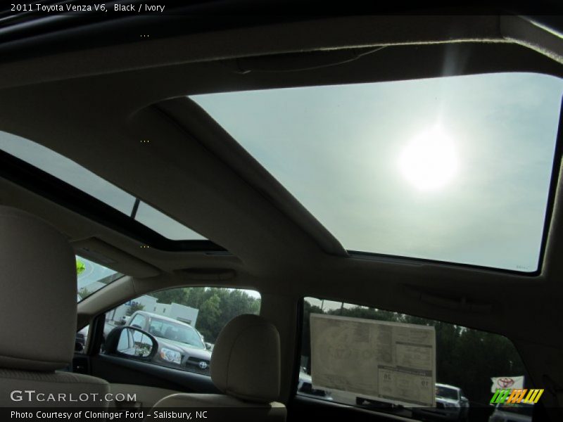 Black / Ivory 2011 Toyota Venza V6