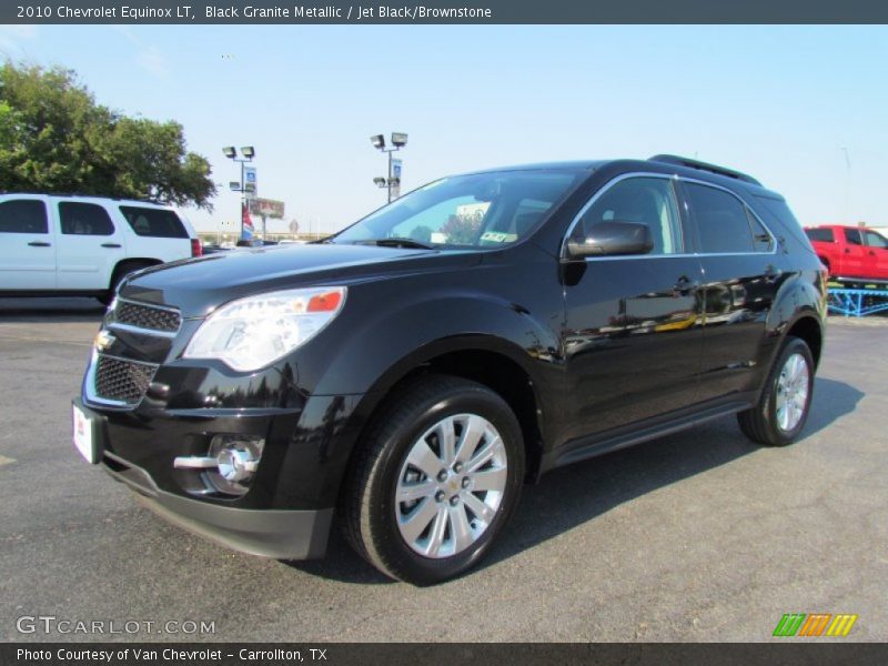 Front 3/4 View of 2010 Equinox LT