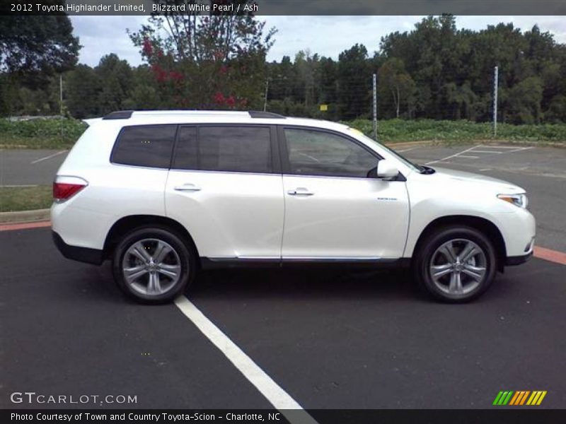 Blizzard White Pearl / Ash 2012 Toyota Highlander Limited