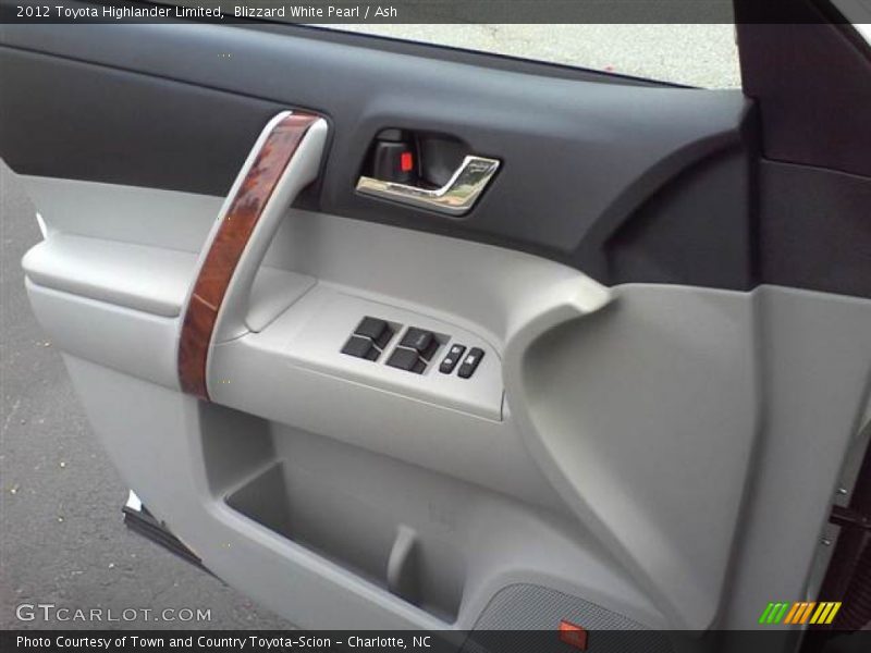 Blizzard White Pearl / Ash 2012 Toyota Highlander Limited
