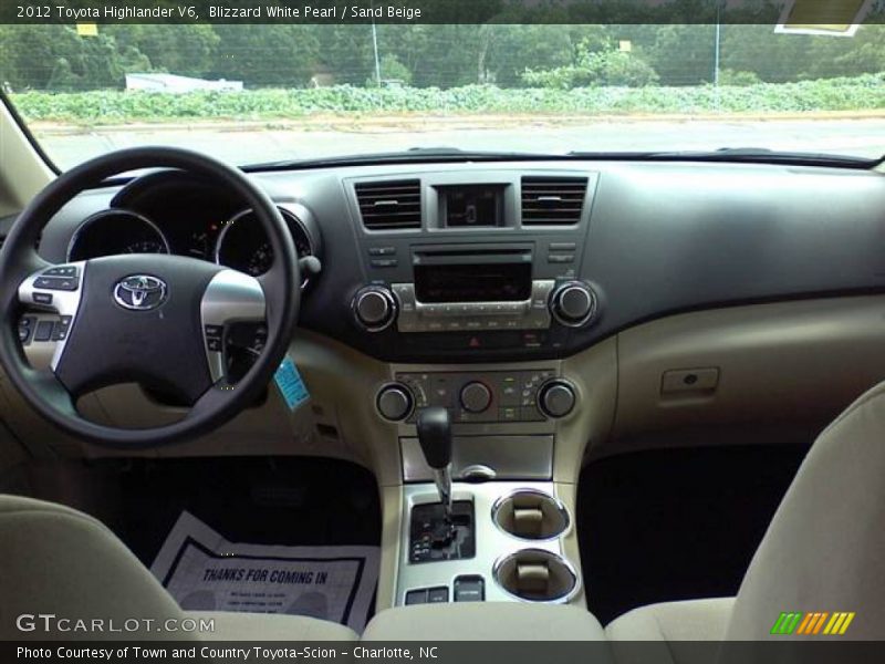 Blizzard White Pearl / Sand Beige 2012 Toyota Highlander V6