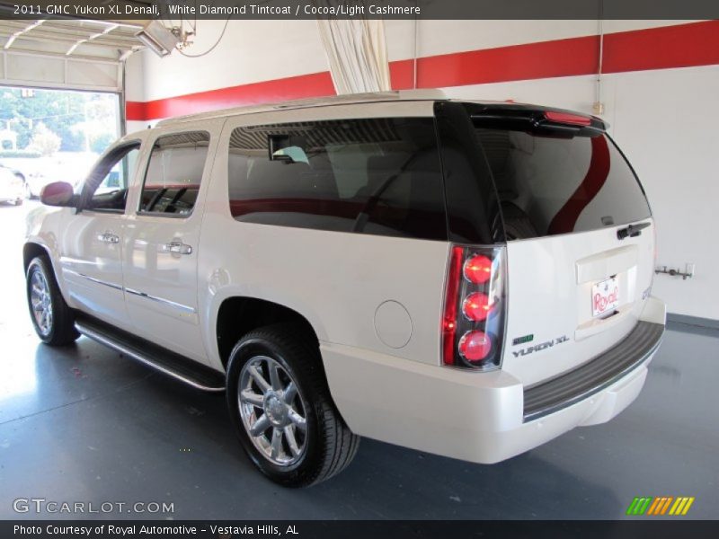 White Diamond Tintcoat / Cocoa/Light Cashmere 2011 GMC Yukon XL Denali