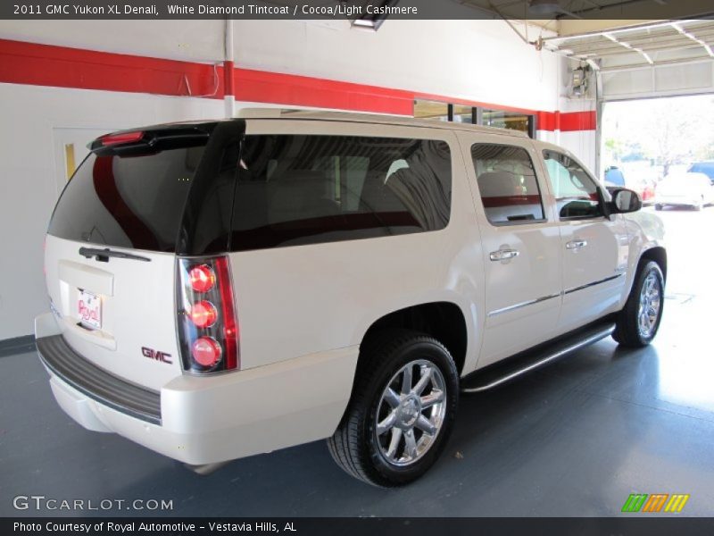 White Diamond Tintcoat / Cocoa/Light Cashmere 2011 GMC Yukon XL Denali