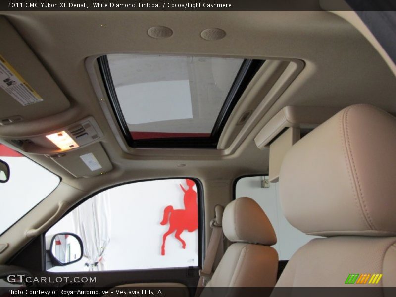 White Diamond Tintcoat / Cocoa/Light Cashmere 2011 GMC Yukon XL Denali