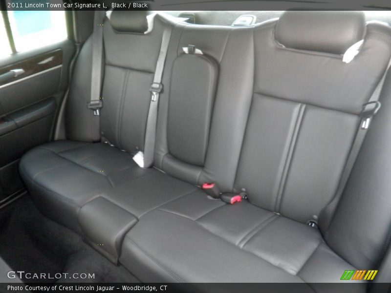 Black / Black 2011 Lincoln Town Car Signature L