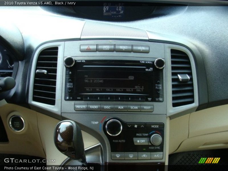 Black / Ivory 2010 Toyota Venza V6 AWD