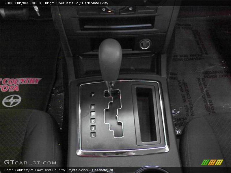 Bright Silver Metallic / Dark Slate Gray 2008 Chrysler 300 LX