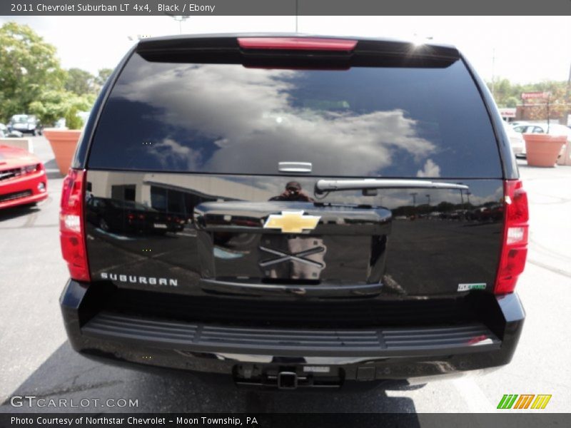 Black / Ebony 2011 Chevrolet Suburban LT 4x4
