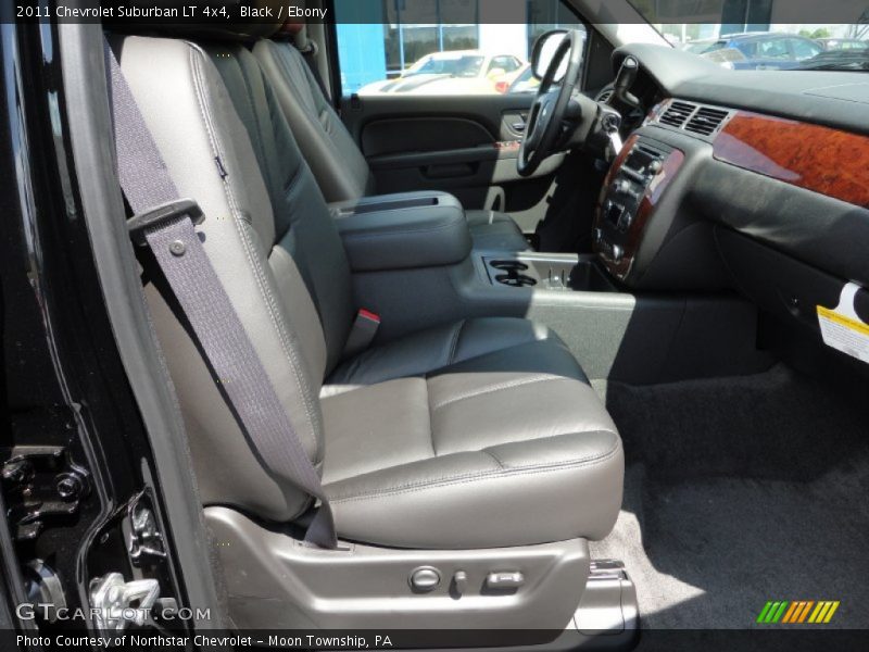 Black / Ebony 2011 Chevrolet Suburban LT 4x4