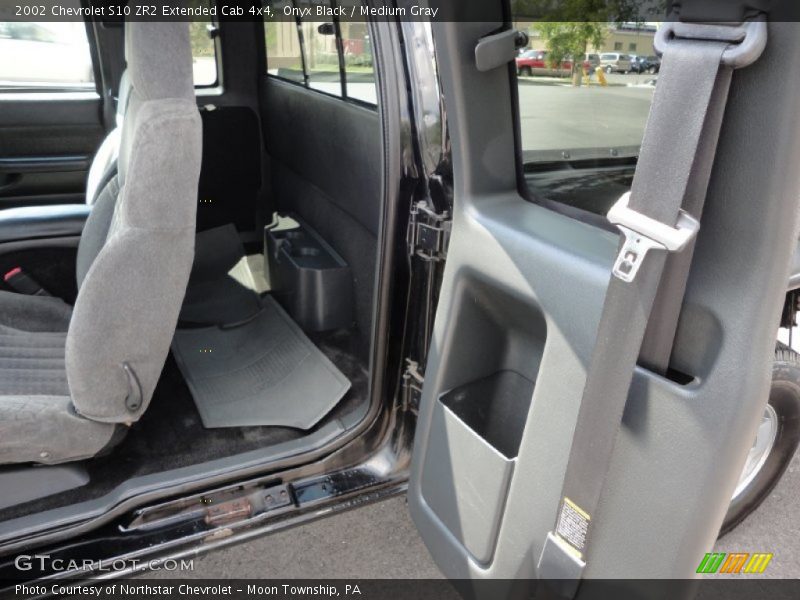 Onyx Black / Medium Gray 2002 Chevrolet S10 ZR2 Extended Cab 4x4