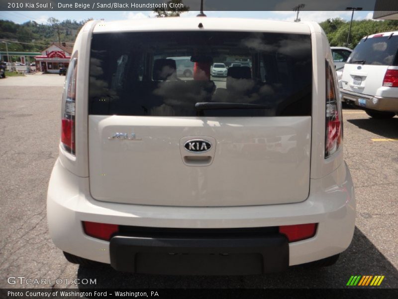 Dune Beige / Sand/Black Houndstooth Cloth 2010 Kia Soul !