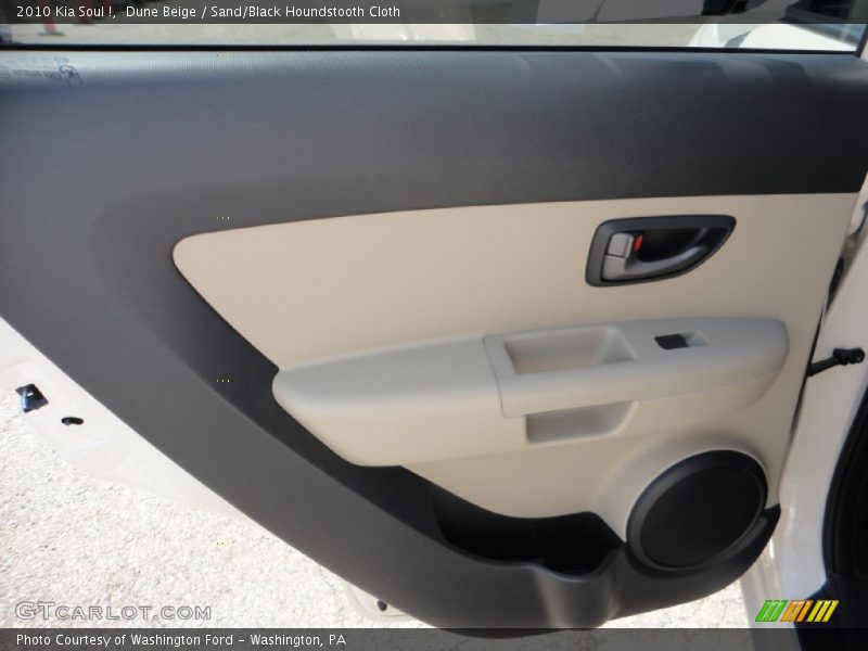 Dune Beige / Sand/Black Houndstooth Cloth 2010 Kia Soul !