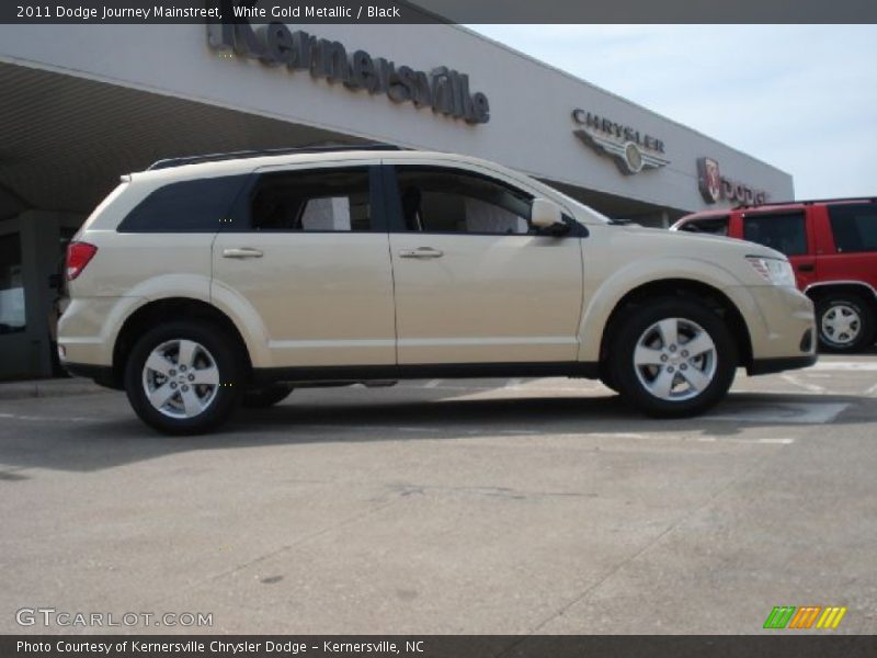 White Gold Metallic / Black 2011 Dodge Journey Mainstreet