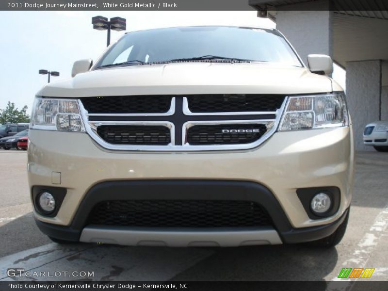 White Gold Metallic / Black 2011 Dodge Journey Mainstreet