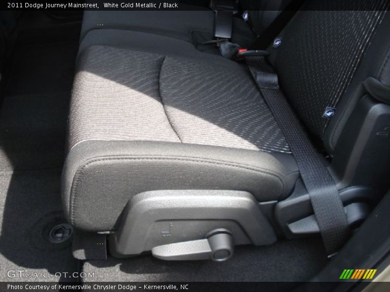 White Gold Metallic / Black 2011 Dodge Journey Mainstreet