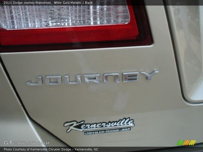 White Gold Metallic / Black 2011 Dodge Journey Mainstreet