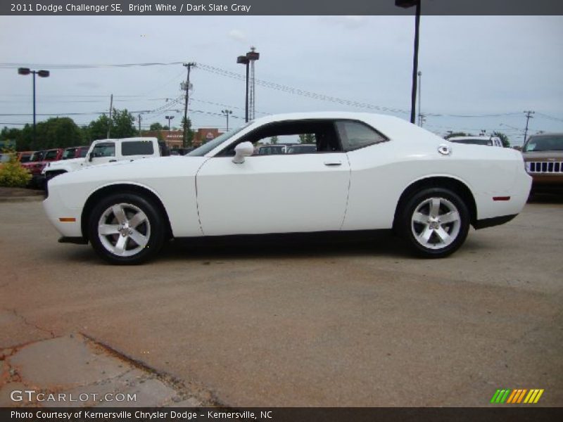 Bright White / Dark Slate Gray 2011 Dodge Challenger SE