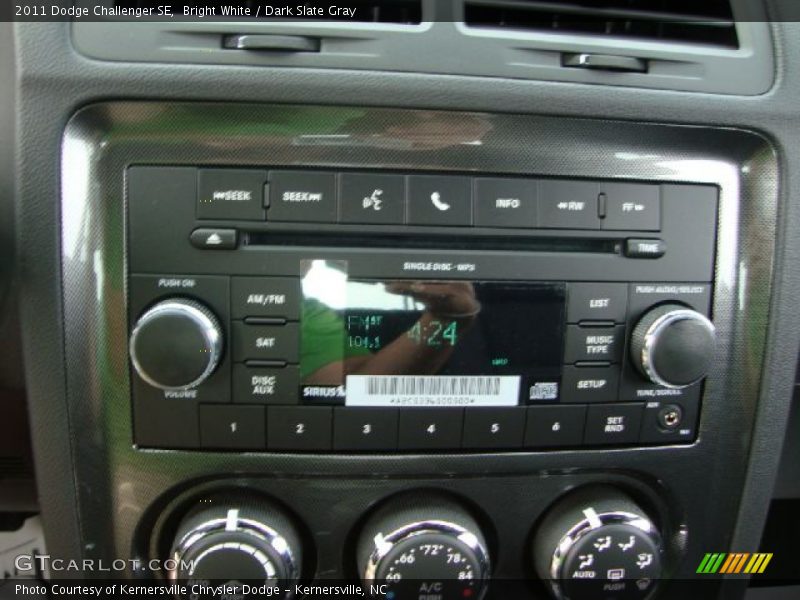 Bright White / Dark Slate Gray 2011 Dodge Challenger SE