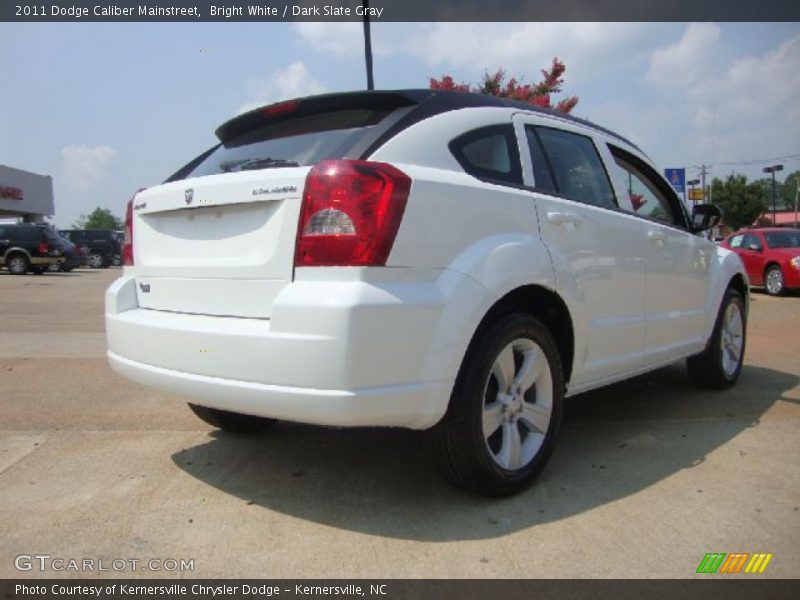 Bright White / Dark Slate Gray 2011 Dodge Caliber Mainstreet