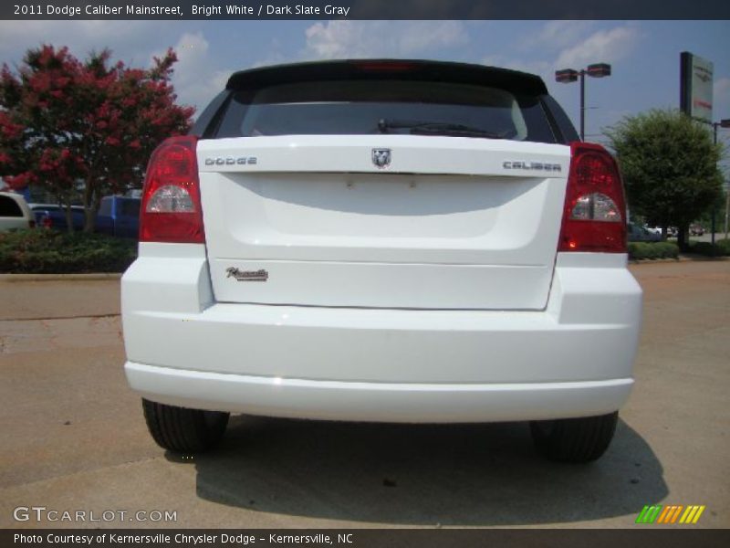 Bright White / Dark Slate Gray 2011 Dodge Caliber Mainstreet