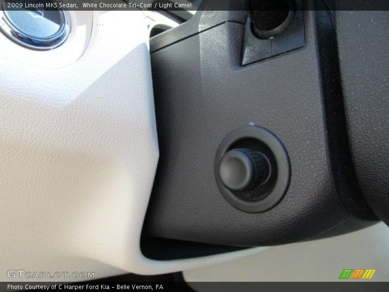 White Chocolate Tri-Coat / Light Camel 2009 Lincoln MKS Sedan