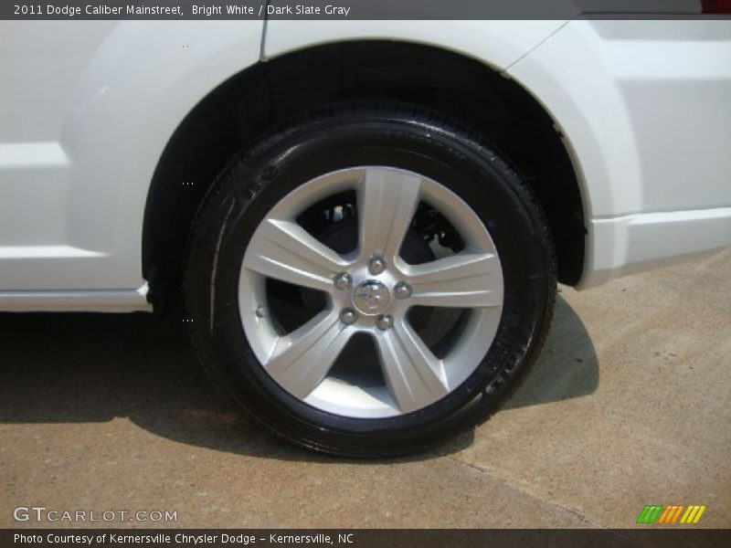 Bright White / Dark Slate Gray 2011 Dodge Caliber Mainstreet