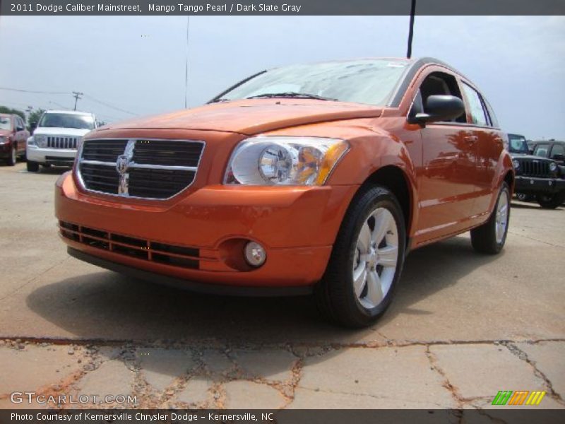 Mango Tango Pearl / Dark Slate Gray 2011 Dodge Caliber Mainstreet