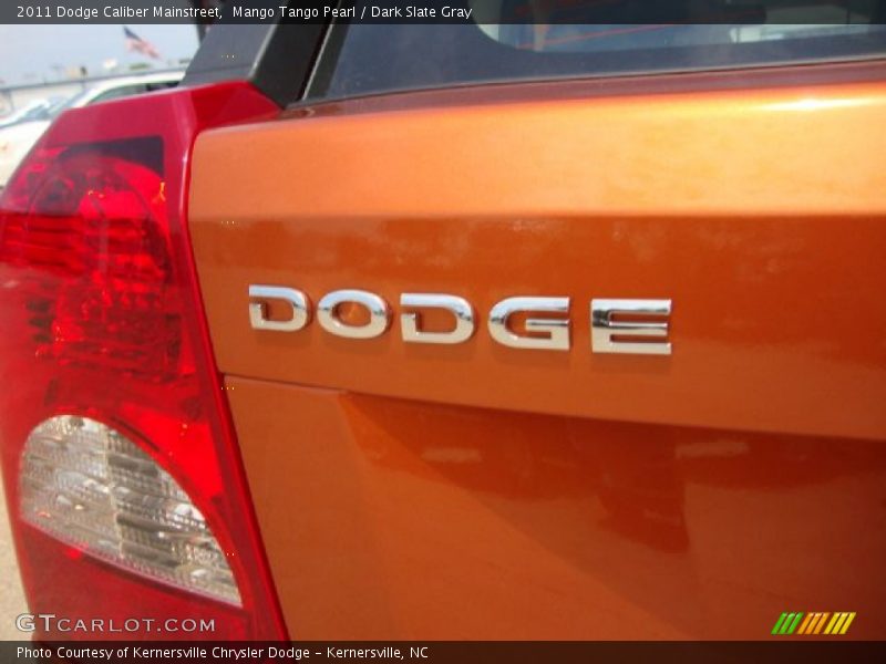 Mango Tango Pearl / Dark Slate Gray 2011 Dodge Caliber Mainstreet