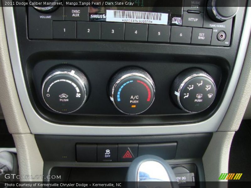 Mango Tango Pearl / Dark Slate Gray 2011 Dodge Caliber Mainstreet