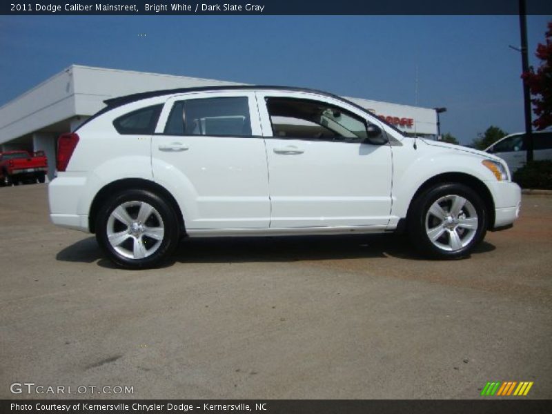 Bright White / Dark Slate Gray 2011 Dodge Caliber Mainstreet