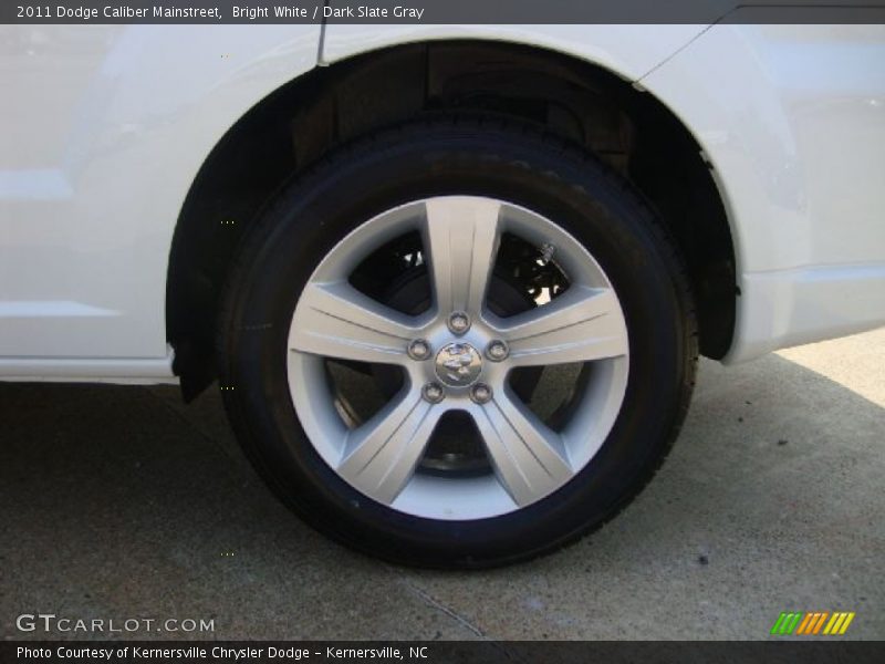 Bright White / Dark Slate Gray 2011 Dodge Caliber Mainstreet