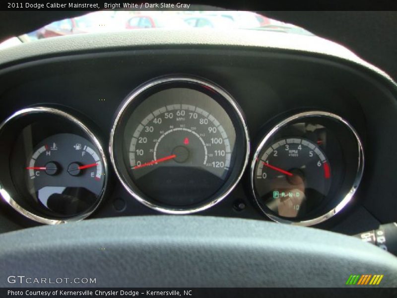 Bright White / Dark Slate Gray 2011 Dodge Caliber Mainstreet
