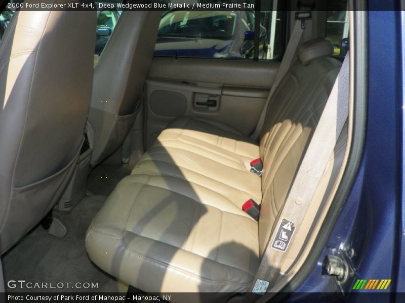 Deep Wedgewood Blue Metallic / Medium Prairie Tan 2000 Ford Explorer XLT 4x4