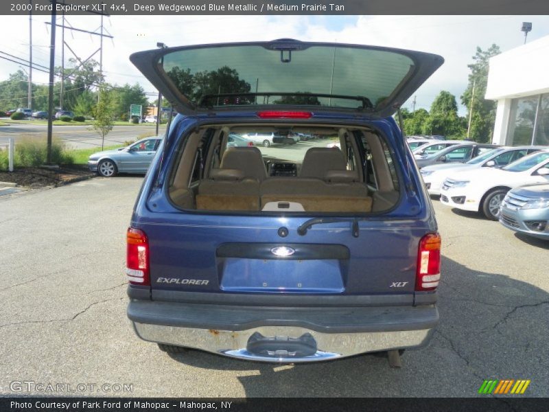 Deep Wedgewood Blue Metallic / Medium Prairie Tan 2000 Ford Explorer XLT 4x4