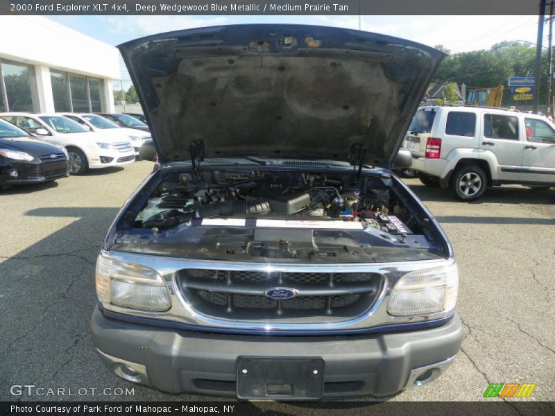 Deep Wedgewood Blue Metallic / Medium Prairie Tan 2000 Ford Explorer XLT 4x4